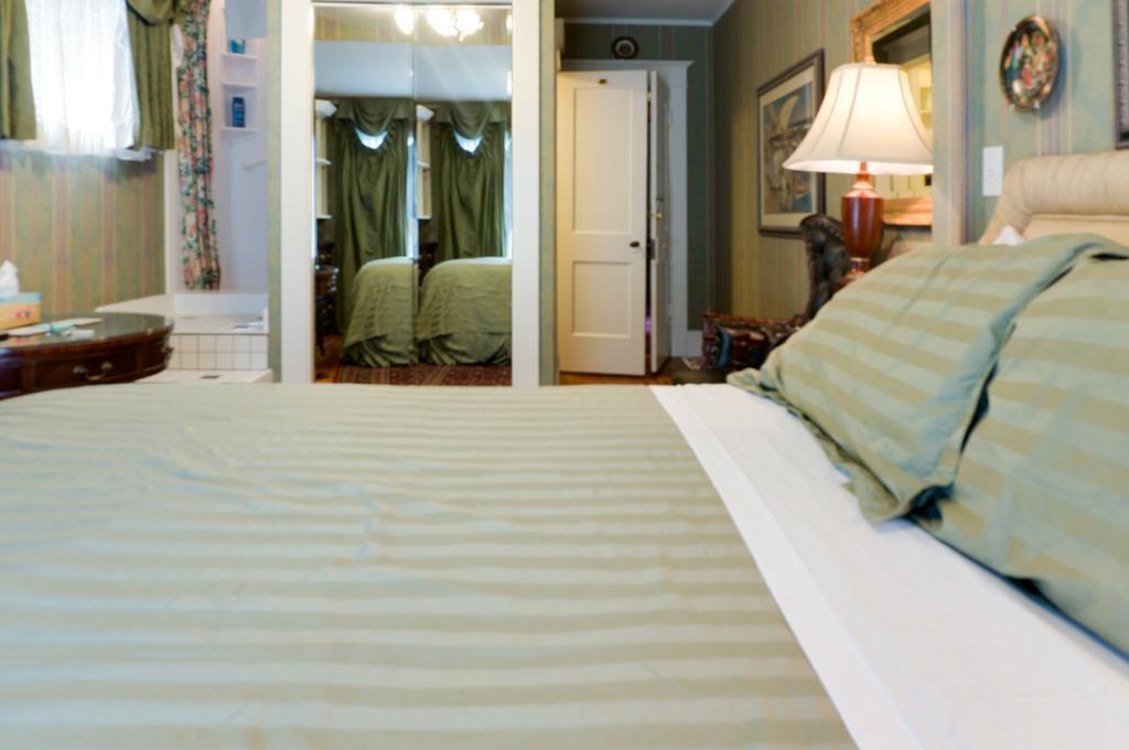 Calgary Westways Guest House Номер фото
