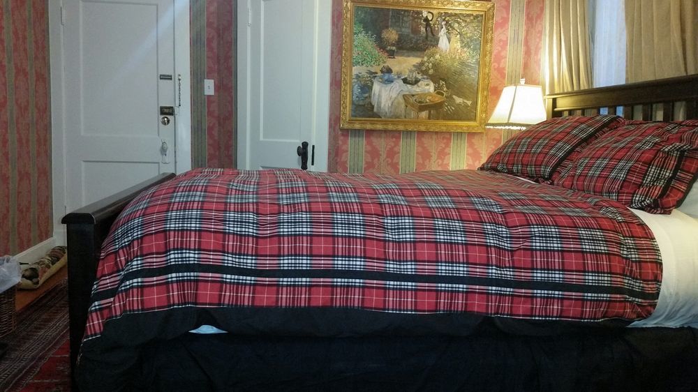 Calgary Westways Guest House Экстерьер фото